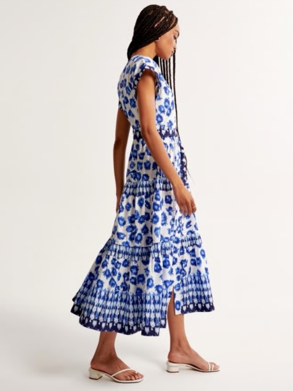 Abercrombie & Fitch Tie-Waist Tiered Maxi Dress Blue White Floral Size MT - Picture 2 of 11
